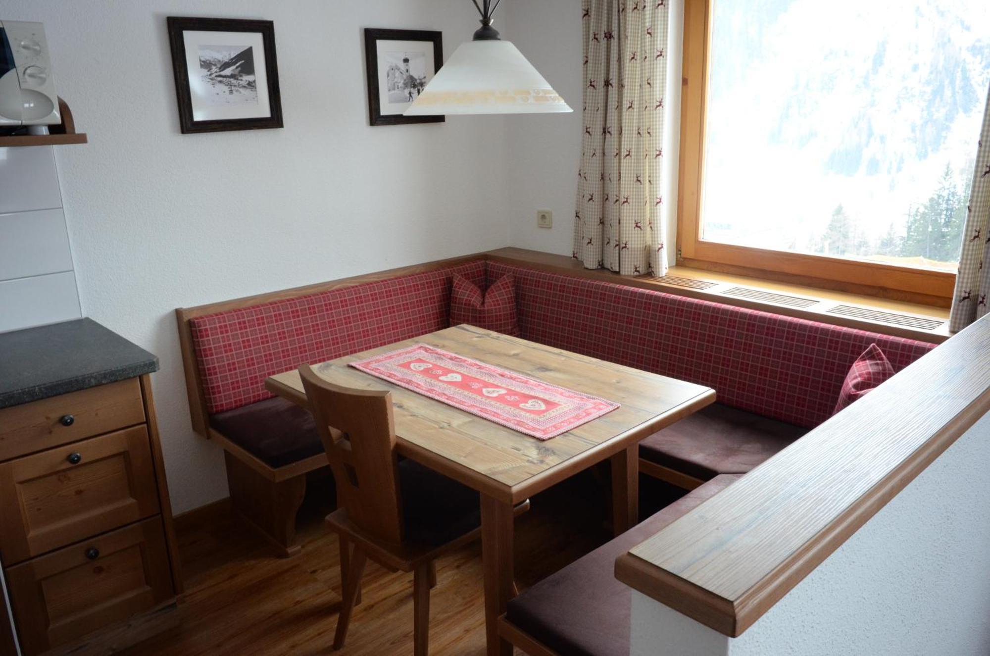 Appartements Tschol Martin Sankt Anton am Arlberg Room photo